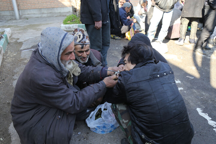 لزوم شناسایی معتادان متجاهر و تشخیص بیماریهای احتمالی آنان