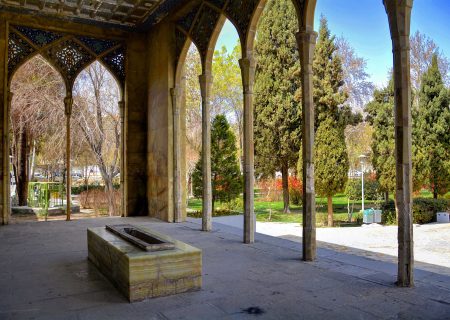 صائب، شاعری ظریف طبع و مضمون‌گرا