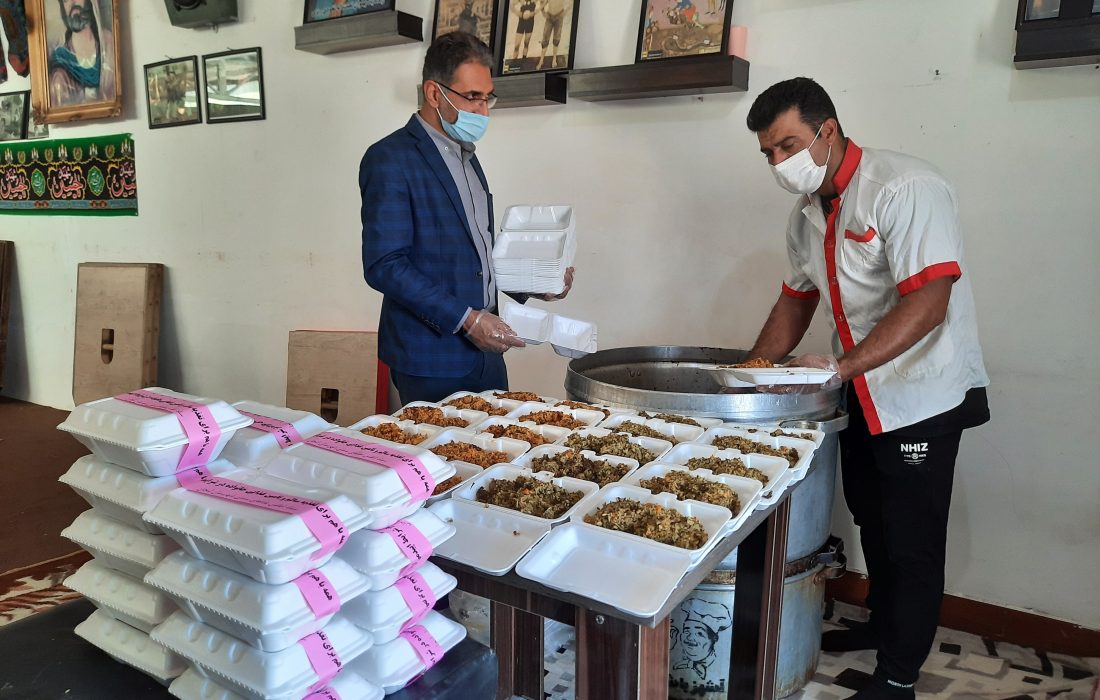 طبخ و توزیع ۲ هزار دمپخت لنجان میان نیازمندان