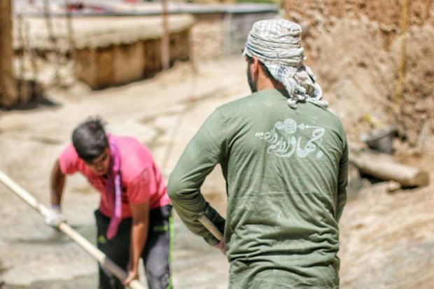 گروههای جهادی سربازان جبهه محرومیت زدایی هستند