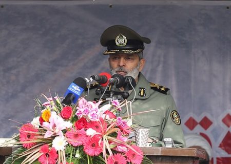 فرمانده کل ارتش: قدرت نیروهای مسلح اهرم راهبردی در دیپلماسی است