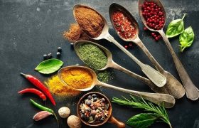 ۷ ادویه لاغر کننده که شما را در رژیمهای غذایی کمک میکند