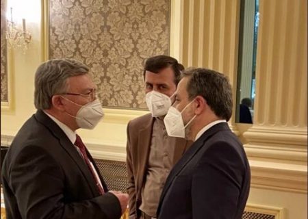 تبادل نظرمیخائیل اولیانوف پس از جلسه کمیسیون مشترک برجام با شرکای ایرانی