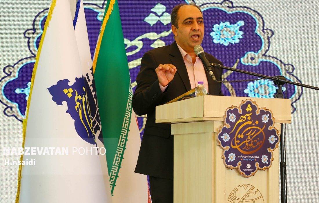 دبی چاه های شهرداری زرین شهر به صفر رسید/حفظ درختان اولویت مدیریت شهری است