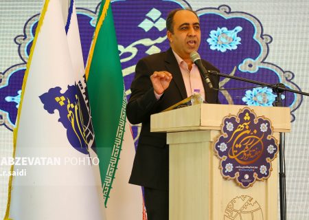 دبی چاه های شهرداری زرین شهر به صفر رسید/حفظ درختان اولویت مدیریت شهری است