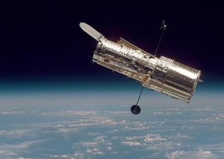 عکس خیره کننده‌ تلسکوپ فضایی هابل ناسا از کهکشان مارپیچی