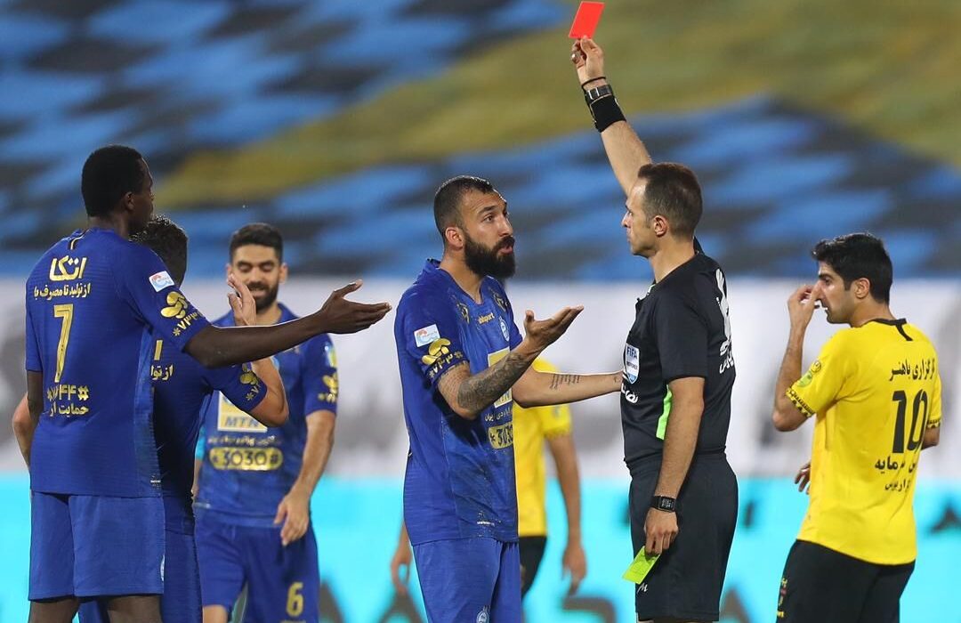 چشمی از امصلال قطر کنار گذاشته شد