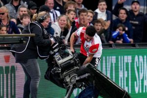 به گل نیاز دارید یا کمک؟ با علیرضا تماس بگیرید