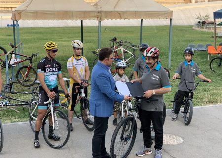 «علیرضا افتخاری» سفیر فدراسیون دوچرخه‌سواری شد