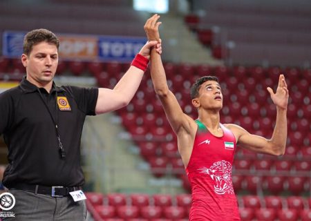 کسب یک طلا و ۳ برنز ایران در ۵ وزن نخست کشتی فرنگی جوانان جهان