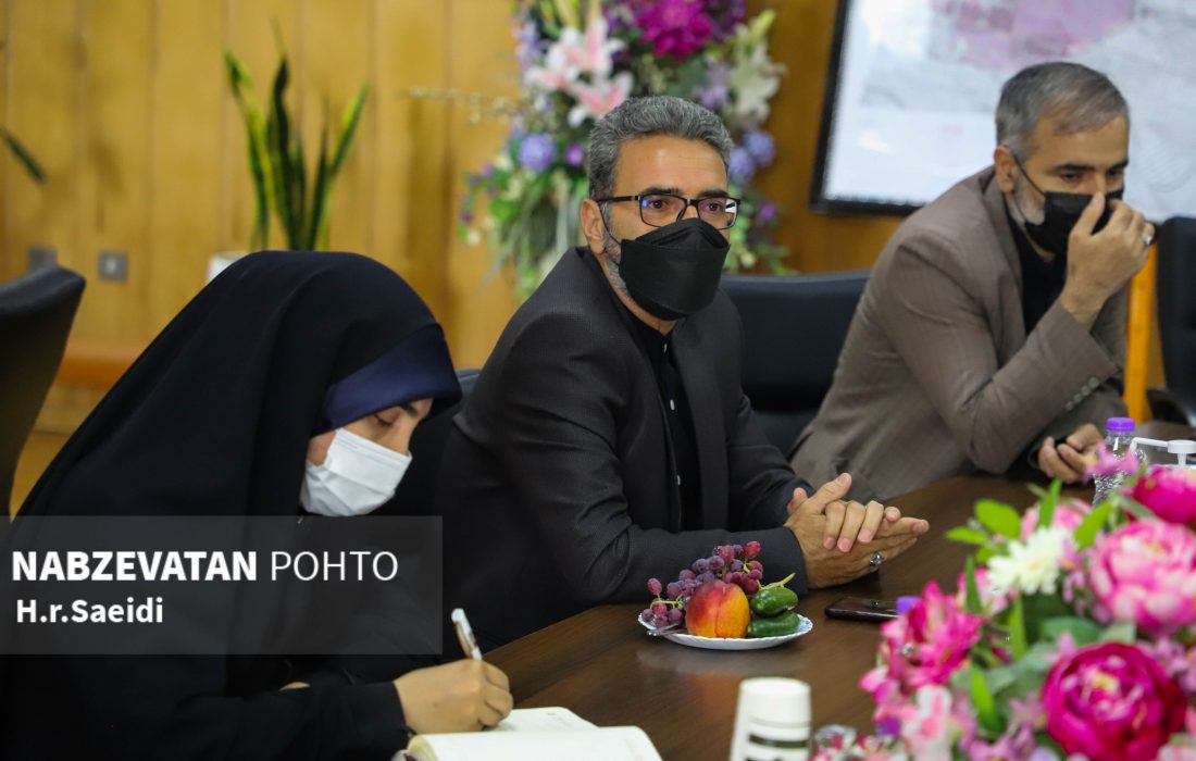 لزوم بررسی زوایای پیدا و پنهان پروژه انتقال پساب دیگر شهرستانها به ذوب آهن اصفهان توسط کارشناسان خبره