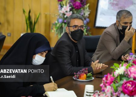 لزوم بررسی زوایای پیدا و پنهان پروژه انتقال پساب دیگر شهرستان‌ها به ذوب آهن اصفهان توسط کارشناسان خبره