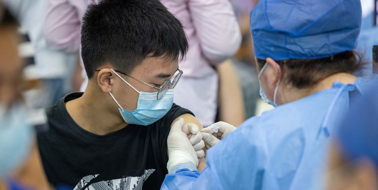 ۶۹ درصد از جمعیت چین به طور کامل واکسینه شدند/ لزوم توجه به واکسیناسیون کودکان