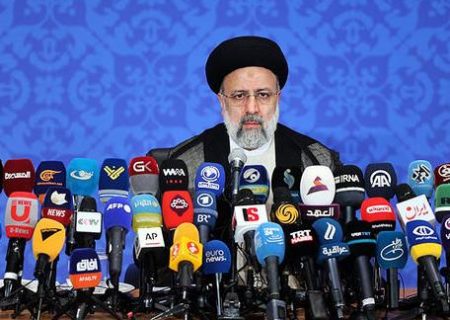 تلاش‌های انقلابی و عقلانی برای تغییر شرایط به نفع مردم