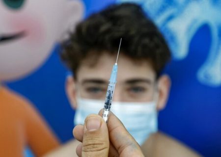 کودکان و نوجوانان واکسن کرونا بزنند یا نزنند؟