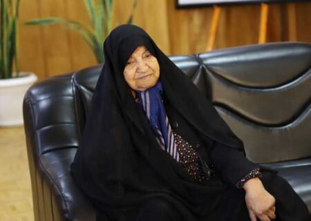 فاتح خرمشهر در دامن مادری مجاهد پرورش یافت