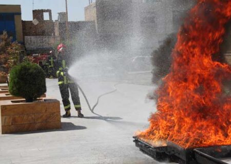 اسماعیلی احمدی: آماده‌باش نیروی آتش‌نشانی زرین شهر در چهارشنبه آخر سال