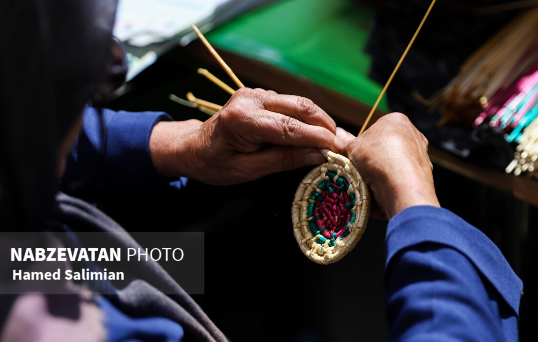 سبد بافی، هنر دست زنان و آمیخته با طبیعت باغبادران