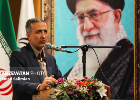 هیچ خدمتی در دین اسلام بالاتر از خدمت به مردم وجود ندارد