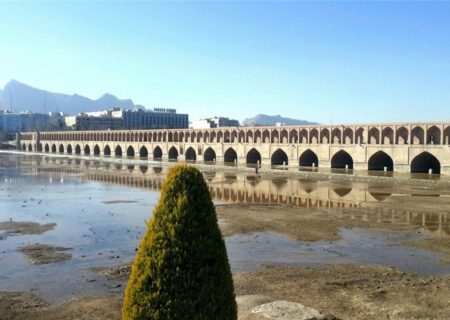 دولت سیزدهم نگاه ویژه‌ای به حل مشکلات حوزه آب در استان اصفهان دارد