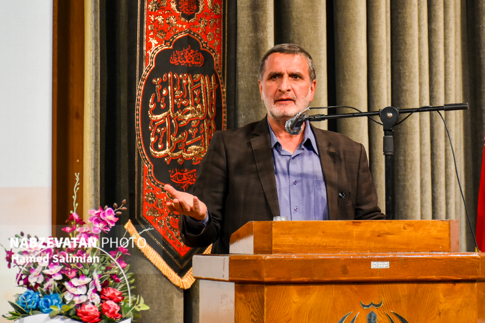 حرف حق مردم را میشنویم