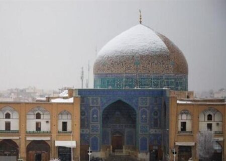 انتخاب اشتباهِ گچ در مرمت دو گنبد میدان نقش جهان