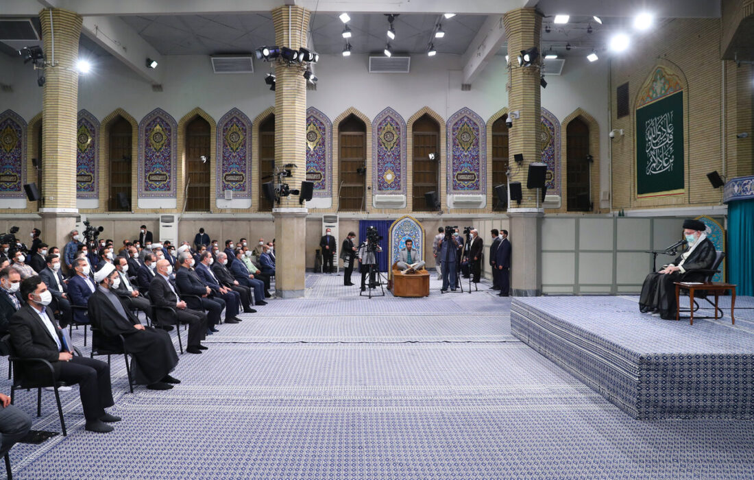 دیدار نخبگان و استعدادهای برتر تحصیلی با رهبر انقلاب