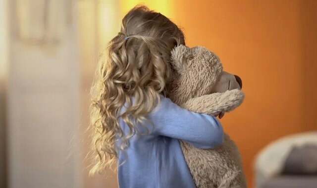 فقر خانوادههای ایرانی در بازی با کودکان