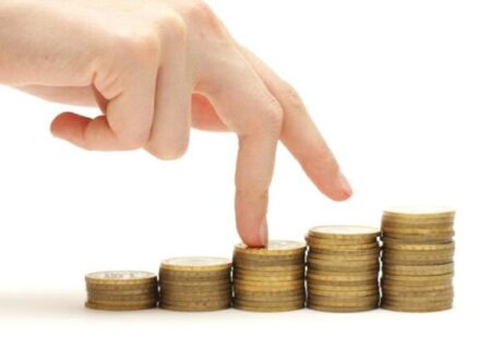 قید فوریت مجلس برای افزایش حقوق کارکنان دولت و بازنشستگان