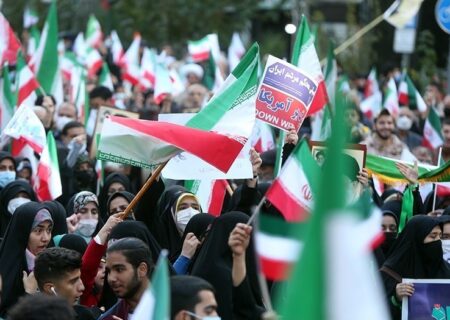 خروش مردم فولادشهر علیه استکبار جهانی