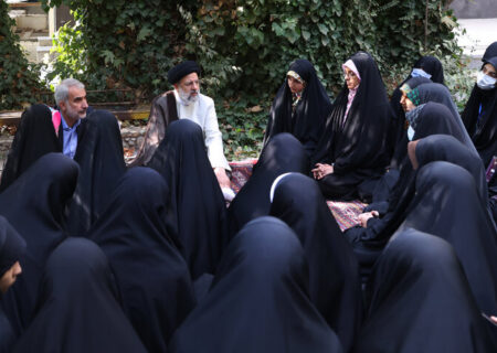 دانش‌آموزان و دانشجویان نماد  پیشرفت کشور هستند