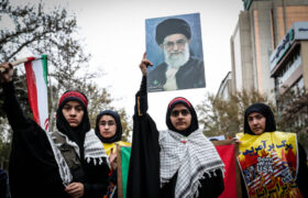 فریاد “مرگ بر آمریکا” در زرین شهر طنین انداز شد