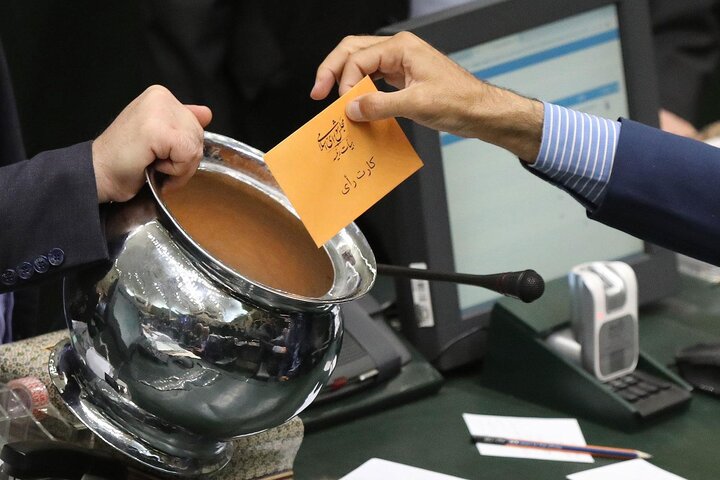 آغاز رایگیری برای وزیر پیشنهادی راه و شهرسازی