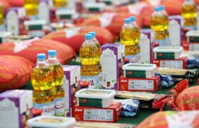 ۲۵۰ بسته حمایتی یلدا بین خانواده زندانیان نیازمند توزیع شد