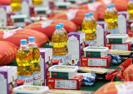 ۲۵۰ بسته حمایتی یلدا بین خانواده زندانیان نیازمند توزیع شد