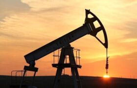 بررسی وضعیت فروش نفت در لایحه بودجه ۱۴۰۲ در کمیسیون انرژی