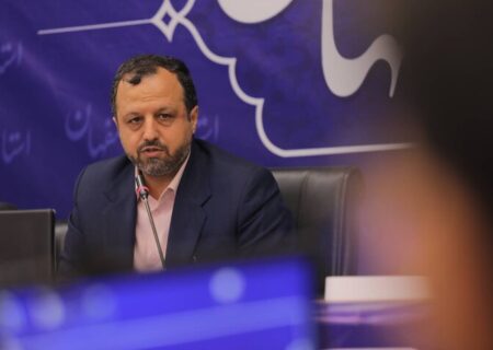 عرضه خودرو در بورس، راهی برای کوتاه کردن دست دلالان است