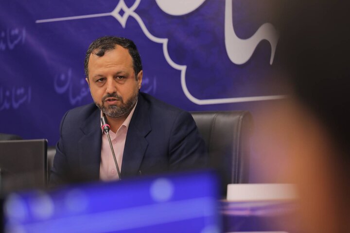 عرضه خودرو در بورس، راهی برای کوتاه کردن دست دلالان است