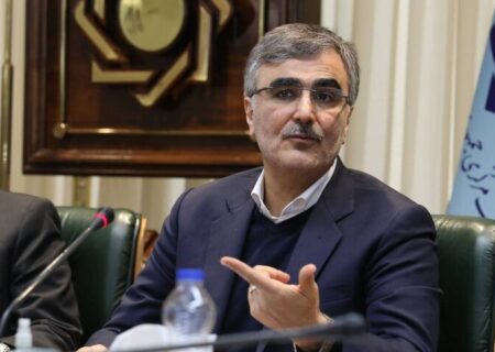 آغاز ورود بانک مرکزی به بازار آزاد ارز