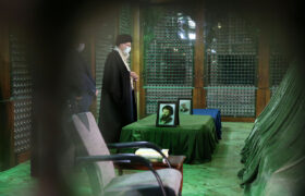 حضور رهبر معظم انقلاب در مرقد مطهر امام خمینی(ره) و گلزار شهیدان