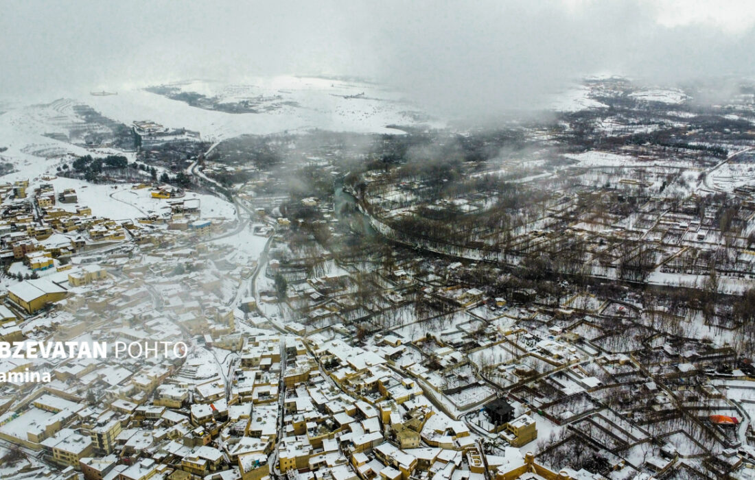 کلیه امکانات برای بازگشایی مسیرهای اصلی لنجان و کاهش مشکلات مردم گرفتار در برف بسیج شده است