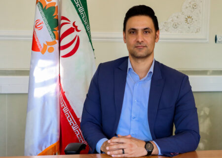 رفع آلودگی هوای اصفهان نیازمند فرهنگ‌سازی و جابجایی صنایع از محدوده شهر است