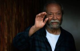 حاشیه روز ششم جشنواره فیلم فجر| جنجال بر سر نامه “علی نصیریان” و ادعای کارگردان “هفت بهار نارنج”/ نمیدانم کدام نسخه از فیلمم را دیدید!