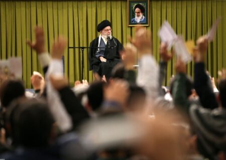 ۲۲بهمن امسال تاریخی بود، لازم می‌دانم به ملت ایران اظهار تعظیم کنم