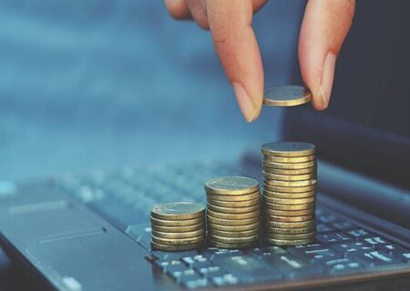 ۹۳ درصد بودجه صرف حقوق و مزایا می‌شود