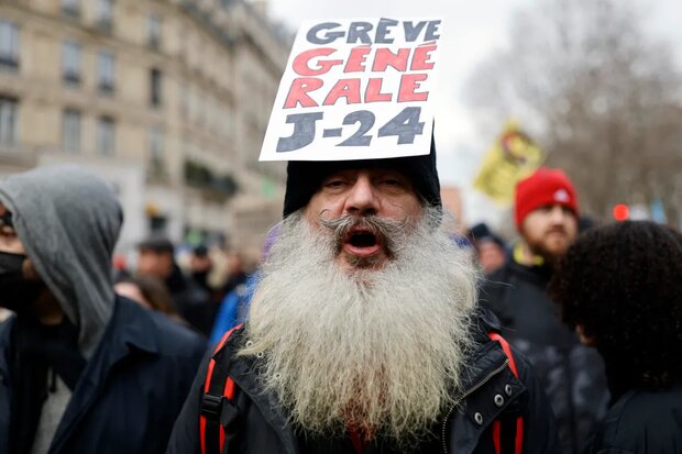 بیش از ۱میلیون فرانسوی در اعتراض به مکرون به خیابان‌ها آمدند