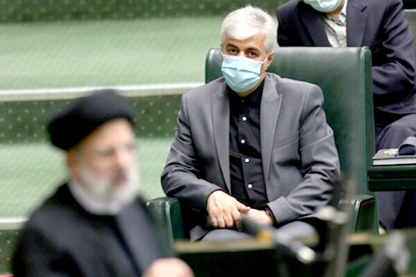 وزیر ورزش: در جریان استعفای فتح‌الله‌زاده نیستم + فیلم