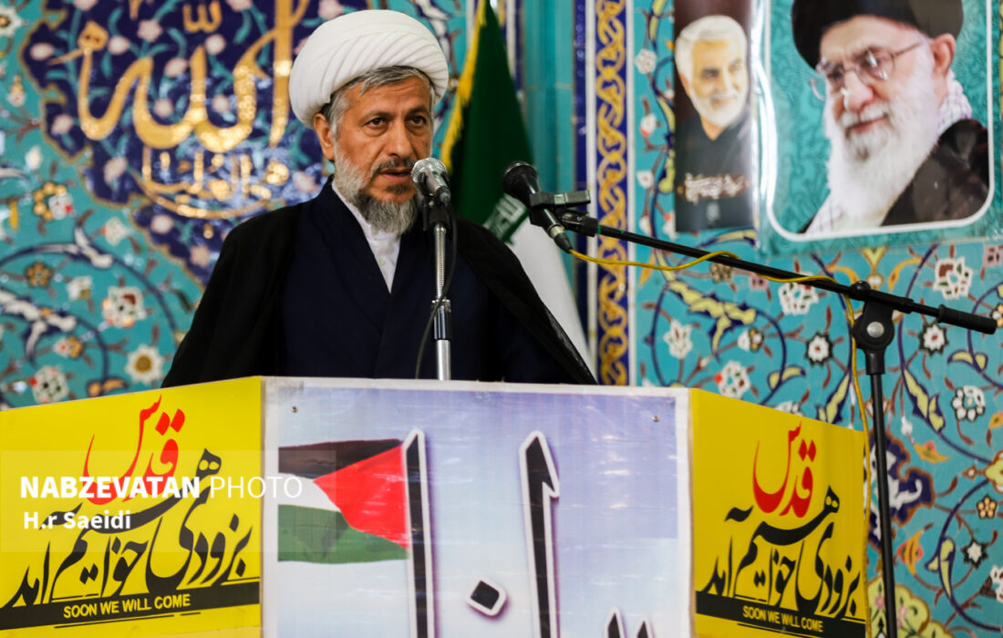 سیاست جمهوری اسلامی ایران توسعه روابط دوستانه با کشورهای مسلمان و همسایه بوده است