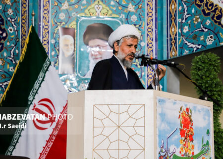 دشمنان امروز به دنبال آن هستند تا از طریق بدحجابی به کانون خانواده‌های ایرانی ضربه وارد کنند