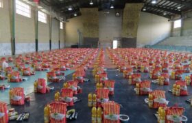 ۸۰۰ بسته مواد غذایی بین دانش آموزان نیازمند بخش باغبهادران توزیع شد